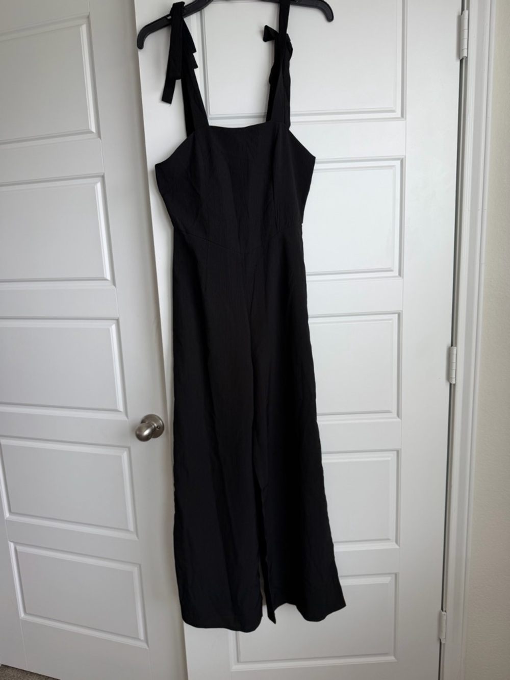 092 - Black Tie-Shoulder Jumpsuit - Women